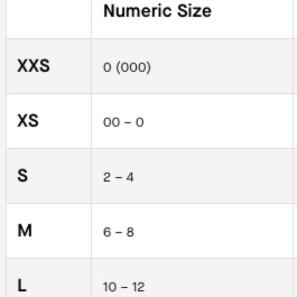 Everlane Perform Sculpt Legging - Picture 5 of 8